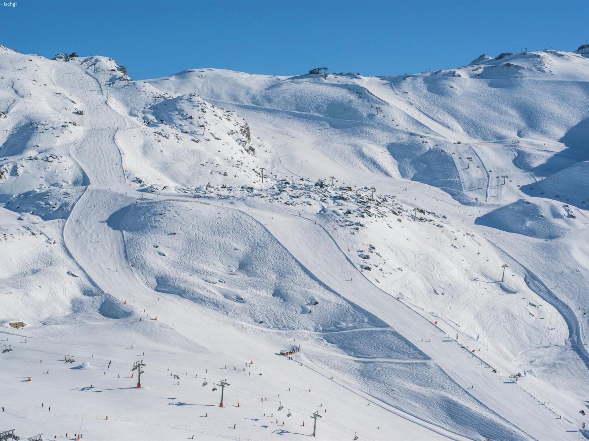 Land On The Kppl Mountain Chains Kappl  Exterior foto